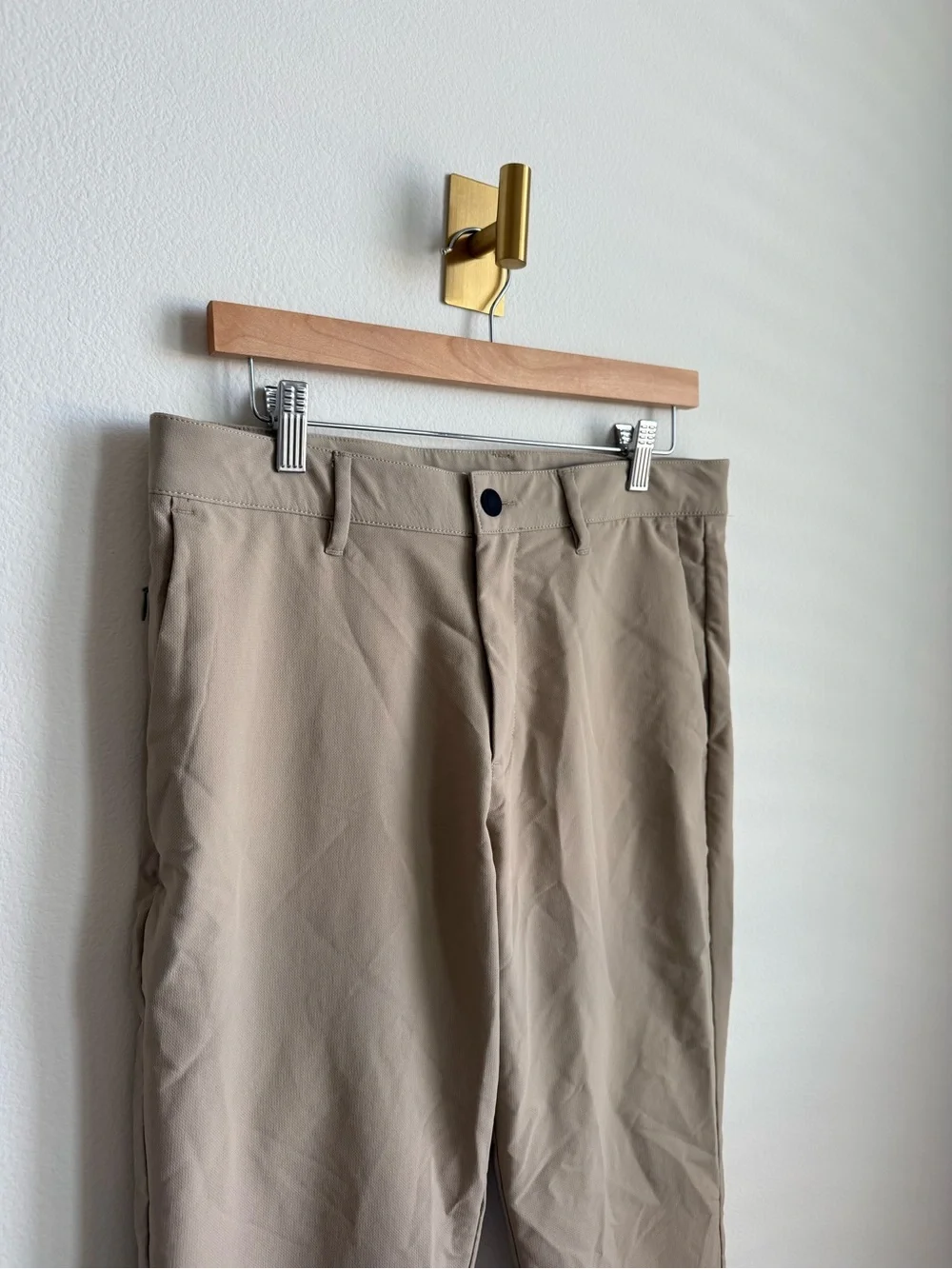 Banana Republic Mens Performance Chino Pants Beige Tan 32x30